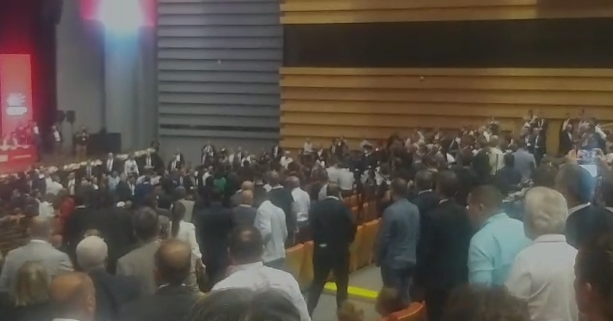 CHP tüzük kurultayında gerginlik yaşandı