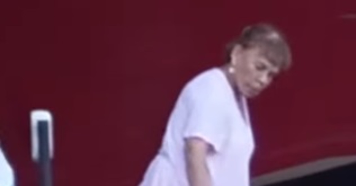 Sezen Aksu, temizlik yaparken görüntülendi