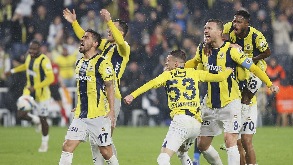Fenerbahçe’yi bekleyen sözleşme görüşmeleri