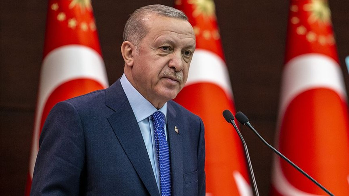 Cumhurbaşkanı Erdoğan, vefatının yıl dönümünde eski İBB Başkanı Kadir Topbaş’ı andı