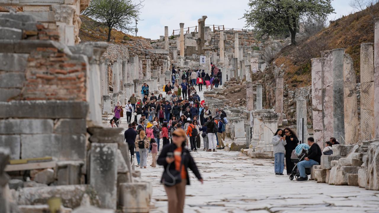 Tatilde müze ve ören yerlerini 1 milyonun üzerinde kişi ziyaret etti